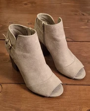 Apt 9. Womens Brown Ankle Boots with Zipper and Buckle Size 8