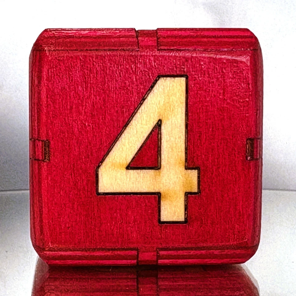 Festive Fortune - Carved Christmas Magic - Backgammon Doubling Cube 36mm - Image 3 of 4