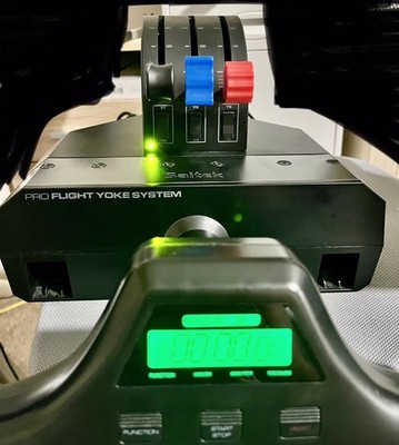 Saitek Pro Flight Yoke System PZ44 With Attached Three Lever Throttle