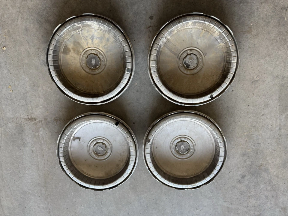 "Camión Ford F100 F150 F250 F350 1971-1977 tapacubos juego de ruedas rueda de acero" Foto 3 de 4