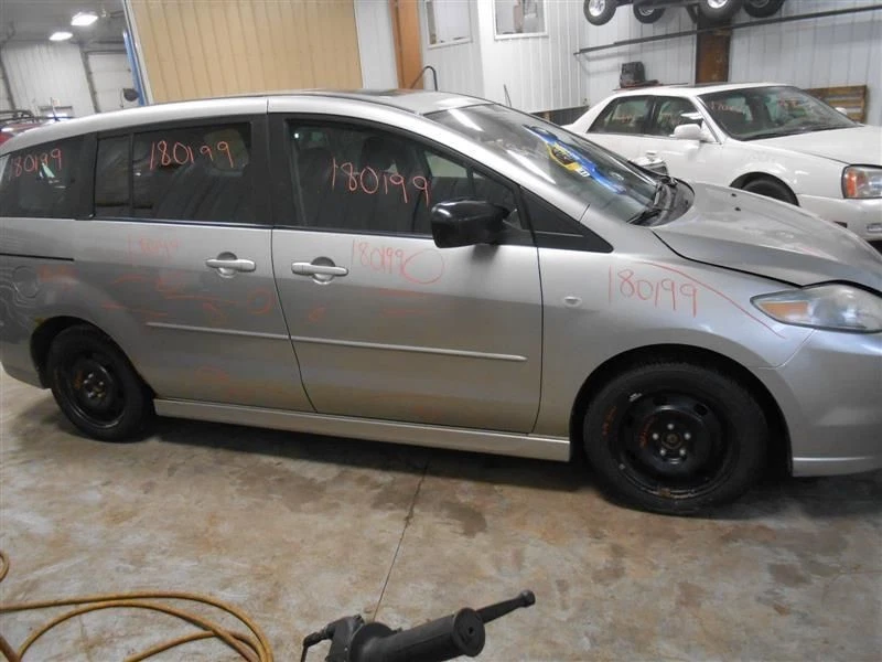 (LOCAL PICKUP ONLY) Rear Bumper Fits 06-10 MAZDA 5 875487 Foto 4 de 4