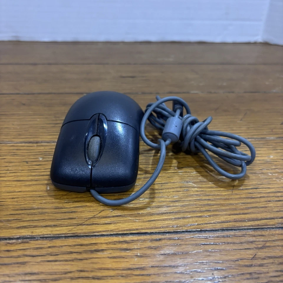 Microsoft Wheel Mouse Optical Black USB Mouse & PS/2 Compatible X08-99491 - Image 3 of 4