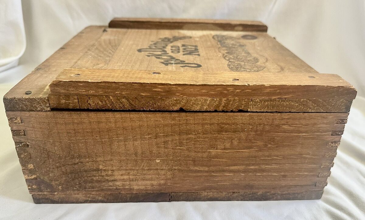 Vintage Jack Daniels Wooden Box & Lid Metal Latches Storage Vintage Jack Daniels Wooden Box & Lid Metal Latches Storage