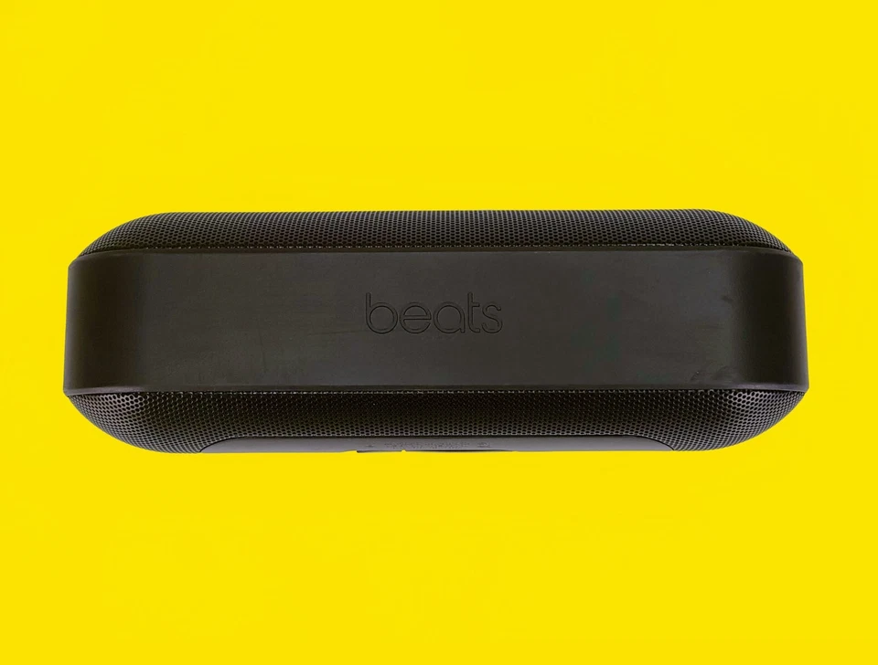 Auténtico altavoz Bluetooth Beats by Dr. Dre Pill+ Plus con carga - Negro Foto 4 de 4