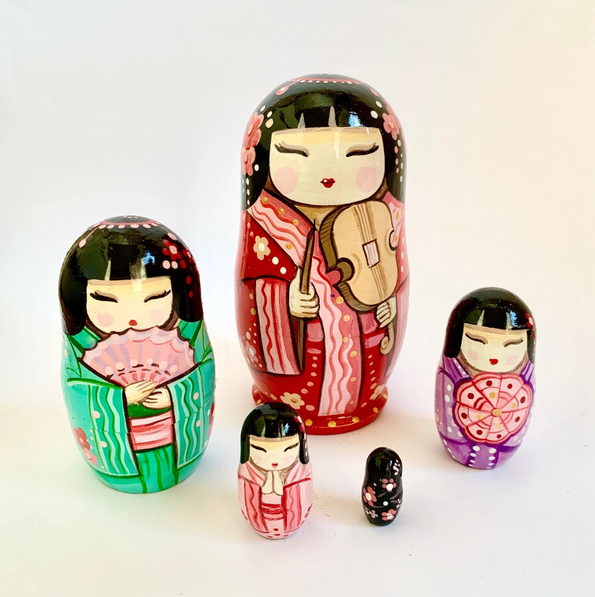 Asian Style Nesting Doll 5 pcs Matryoshka Wooden Room Decor