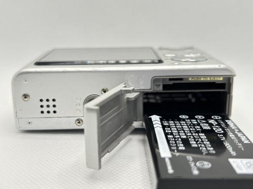 [Excellent] Fujifilm FinePix F10 6.3MP Compact Digital Camera Silver From Japan - 第 20/21 張圖片