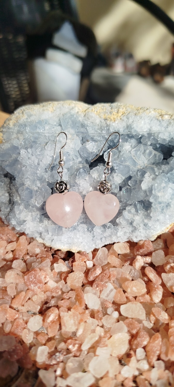 Boucle d'oreille quartz rose et argent fait main pour célébrer la tendresse et la paix