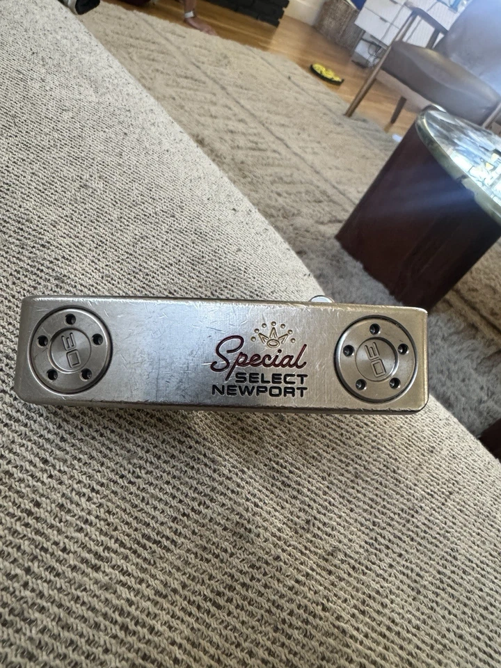 Taco de golfe putter Scotty Cameron Special Select Newport destro, 35 polegadas - Imagem 3 de 4