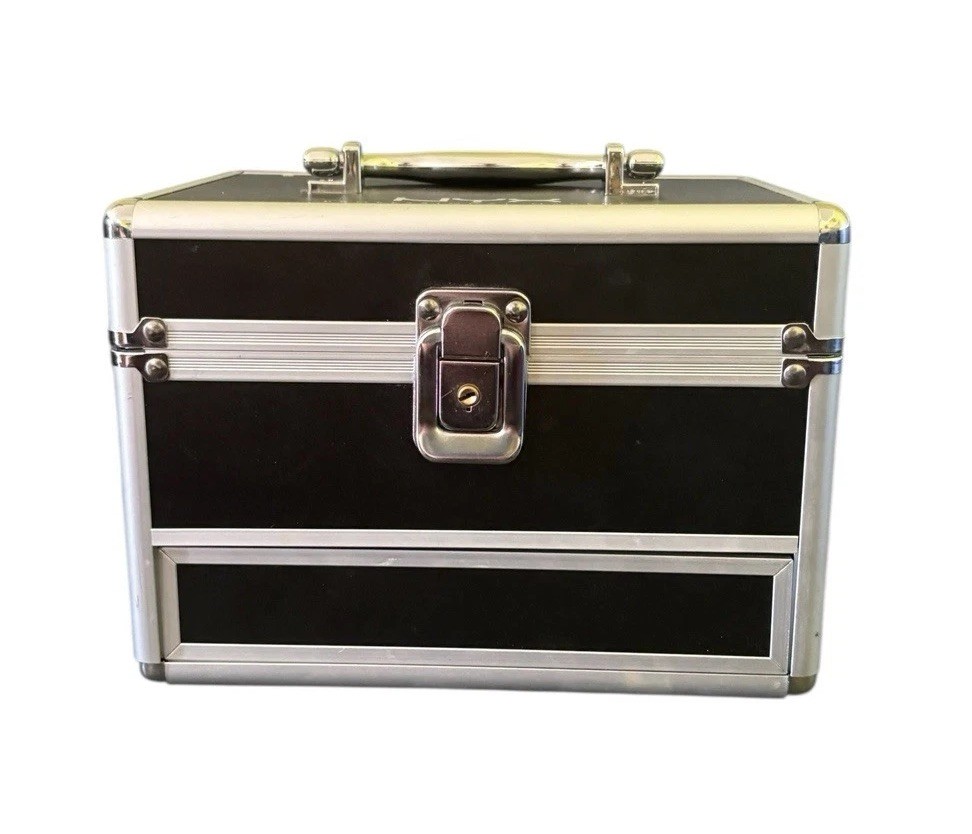 NYX Professional Makeup Case Train Tier Black Silver Key Lock