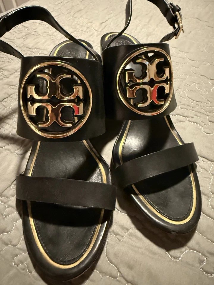 Sandalias Tory Burch, talla 7, disponibles para la venta. Estado usado Foto 2 de 4