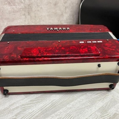 USED YAMAHA Accordion S-32B Keyboard Musical Instruments Red Japan
