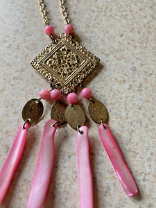 VINTAGE PINK & GOLD COLORED ORIENTAL STYLE NECKLACE