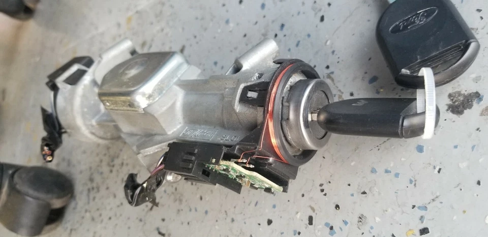 20-10 11 12 13 Ford Ignition Switch 3-Keys Mustang MyKey OEM AA83 3F880 A U3NFA - Image 3 of 4