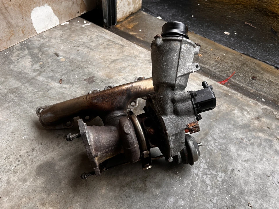 Mercedes-Benz Gla250 2015-2020 conjunto turbocompresor A2700901880 OEM Foto 2 de 4