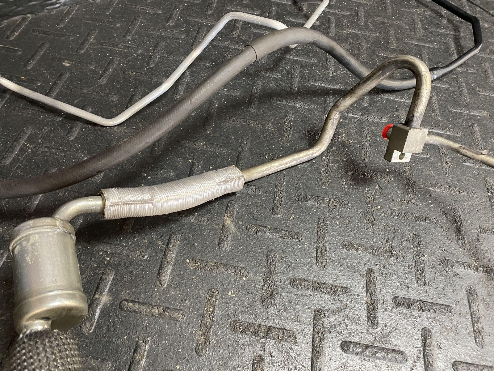 08-12 MASERATI GRANTURISMO COMPLETE SET OF A/C AIR CONDITIONER HOSE LINES