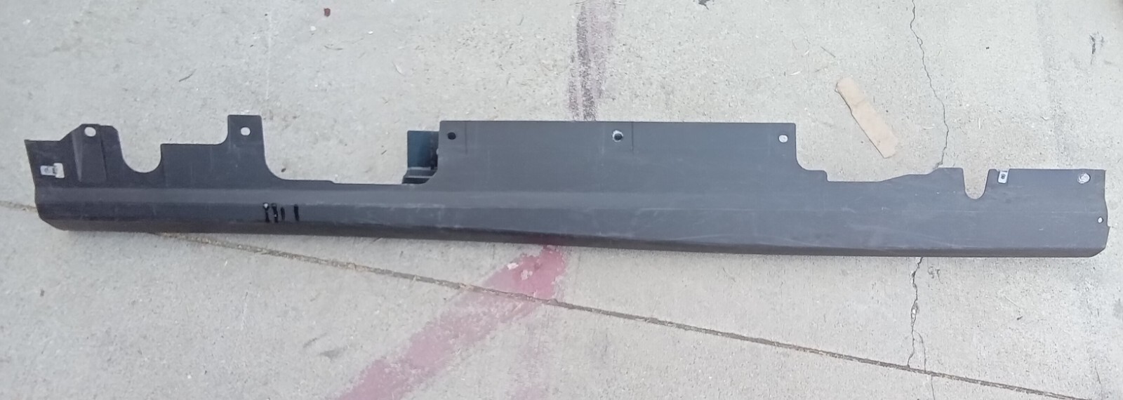 2018-2022 Ferrari 812 Superfast Right Rocker Panel Skirt Molding 088068800 OEM