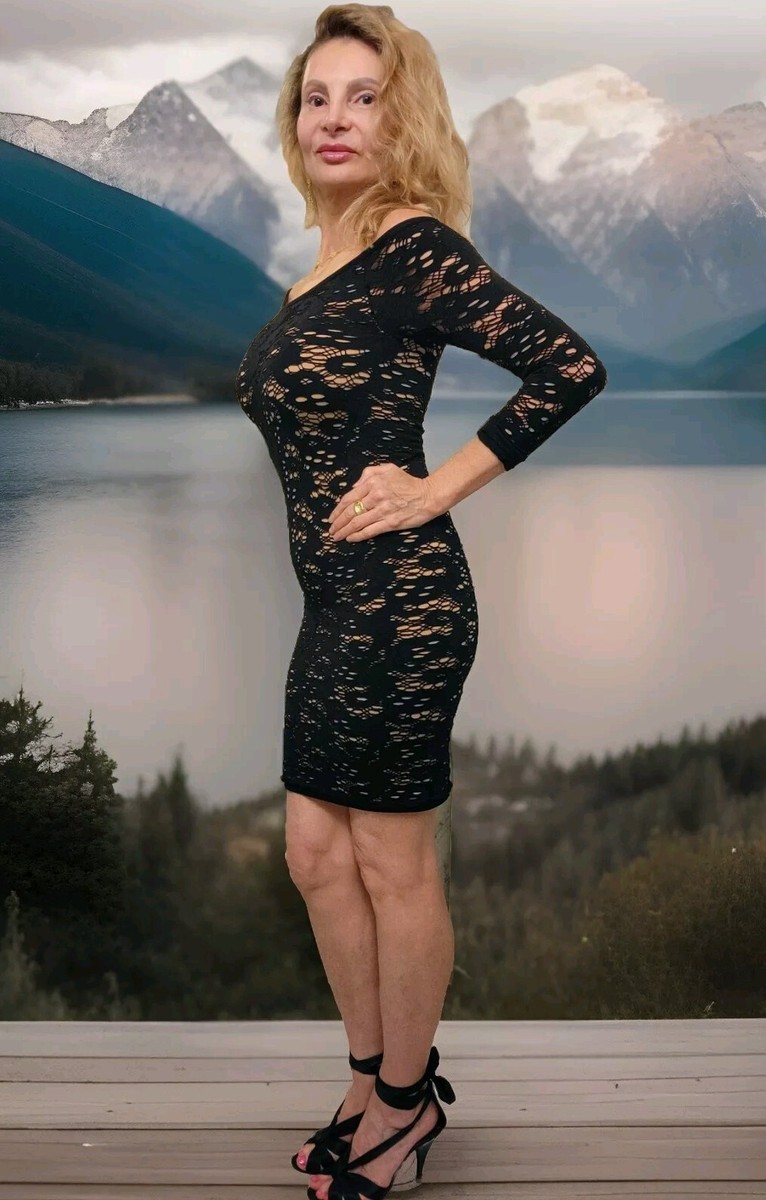 GUESS BLACK LACE DRESS-LACE OVERLAY-STRETCHY-LONG SLEEVES-SZ SX/S (S-M) VTG-NWT GUESS BLACK LACE DRESS-LACE OVERLAY-STRETCHY-LONG SLEEVES-SZ SX/S (S-M) VTG-NWT