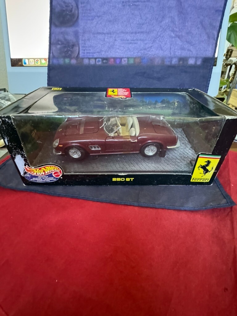 2台❗️HOT　WHEELS CLASSICS　 1:18 　FERRARI Hot Wheels 1/18 Ferrari 250 GT Spider Diecast Factory Box