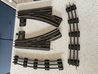 Hornby Spur O 3 Schienenweichen mit Einwärtsweiche X2 plus Kurven