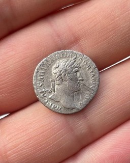 Antica moneta romana in argento Adriano 117 138 d.C. Denario AR