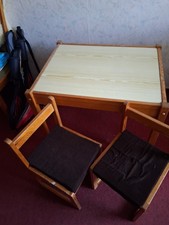 Kindertisch Mit 2 St&uuml;hlen  F&uuml;r Kinder Oder Spielzimmer