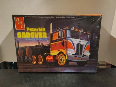 Peterbilt Cabover Pacemaker 352 Tractor 1:25 Model Kit AMT VINTAGE NEW Sealed