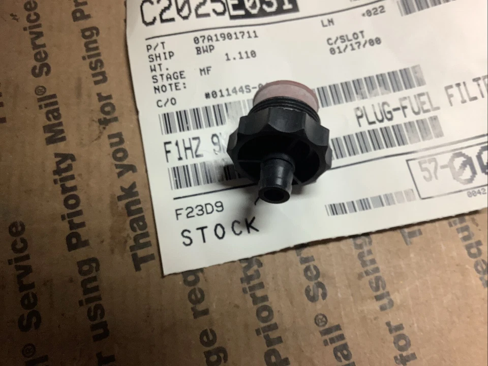 Nos Ford F1HZ-9K024-A Fuel Filter Drain Plug  - Image 4 of 4