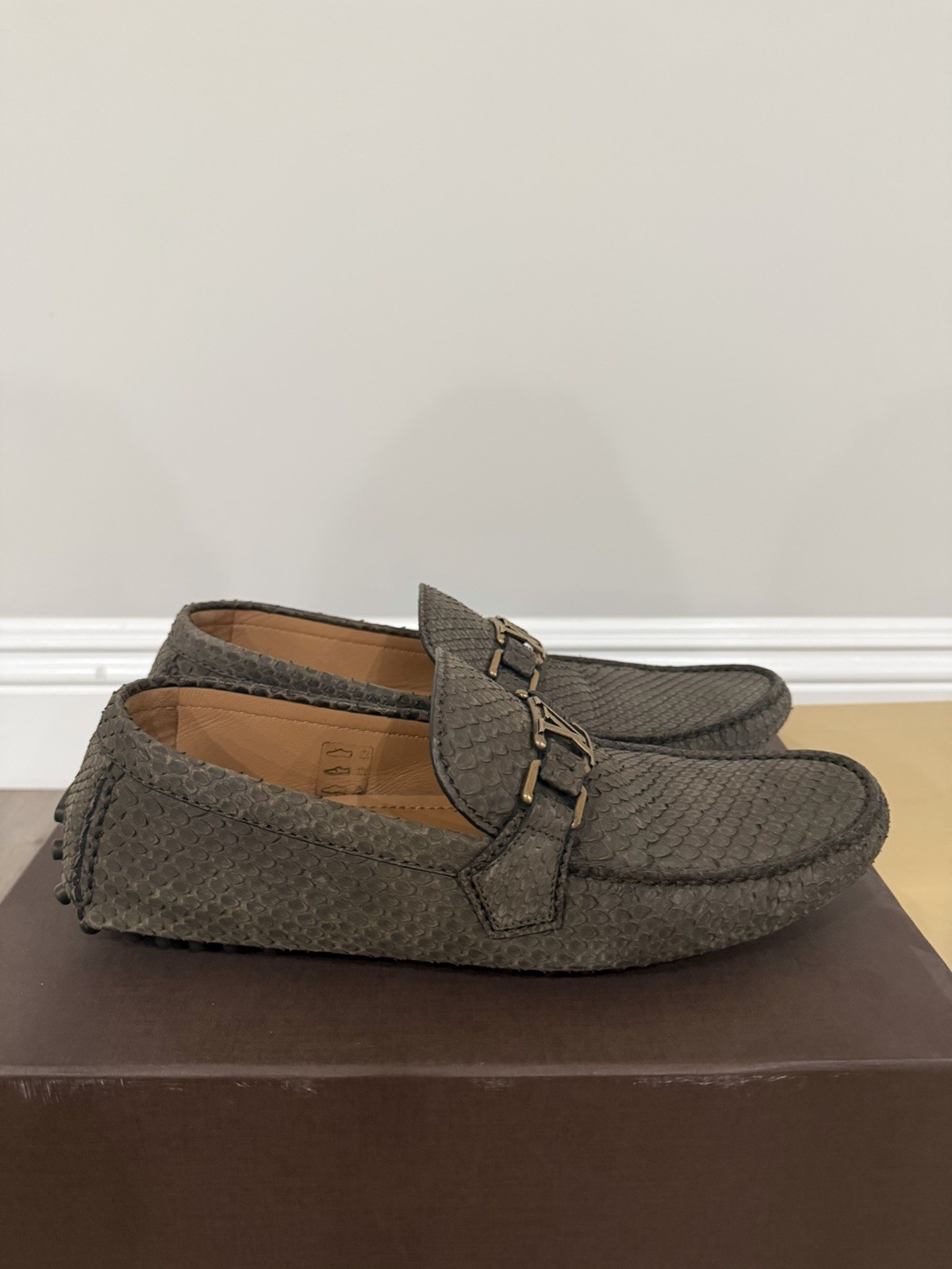 Louis Vuitton Gray Leather Loafer Men's Casual Shoes Logo Accent Rubber Sole thumbnail 2