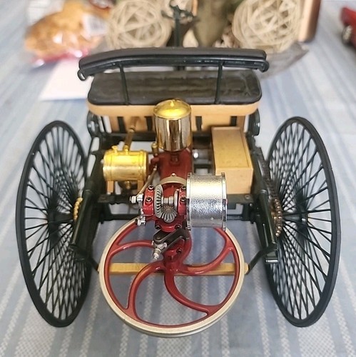 Franklin Mint Die Cast 1886 Mercedes Benz Motorwagen Replica Car - Bild 3 von 6