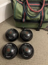 Henselite Classic 3 Heavy Lawn Bowls Stamped WB16 With Carry Case