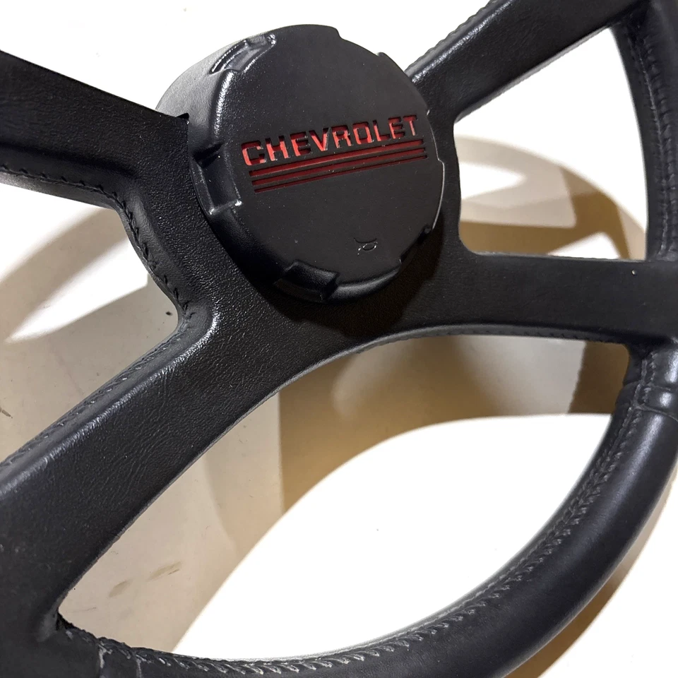 Chevrolet C1500 1988-1994 (Suburban) volante (C2500 C3500) OEM Foto 4 de 4