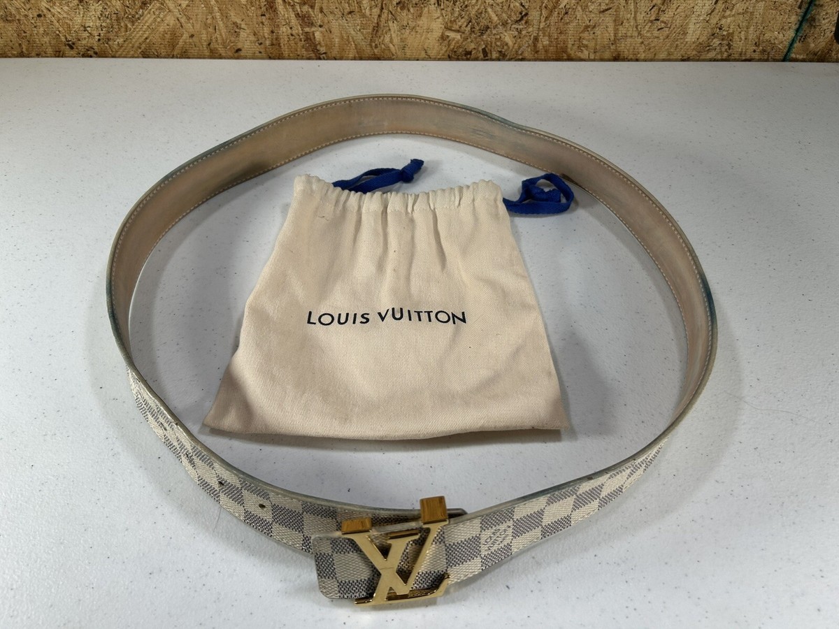 Louis Vuitton Belt • M9609 • 95/38 • White w/gold LV buckle Louis Vuitton Belt • M9609 • 95/38 • White w/gold LV buckle