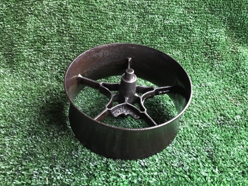 Vintage Cast Iron Wheel. - Picture 2 of 7