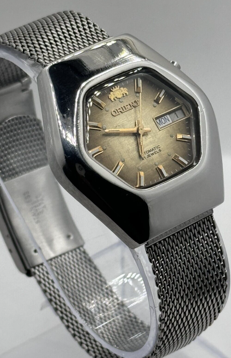 Vintage Orient 21 Jewels Automatic Day/Date analog Hexagon Dial