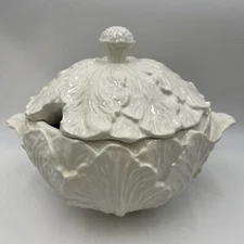 Whittier Pottery Large Cabbage Leaf Soup Punch Off White Tureen Vintage 1978