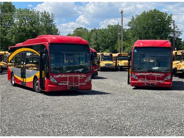 LOW FLOOR TRANSIT BUSES Two Bus Package cummins diesels 2009 Van Hool thumbnail 16