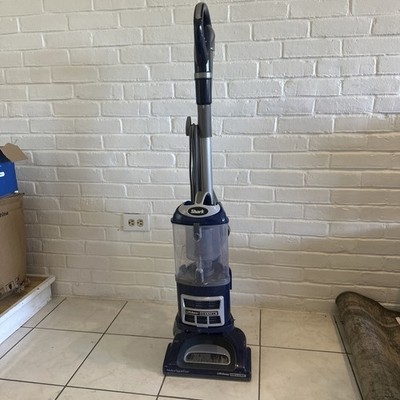Shark NV360 Lift-Away Deluxe Upright Vacuum Cleaner - Blue