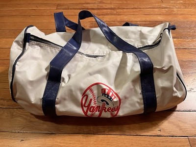 VINTAGE 1970s New York Yankees Tip Top Bread Vinyl Duffel Bag SGA