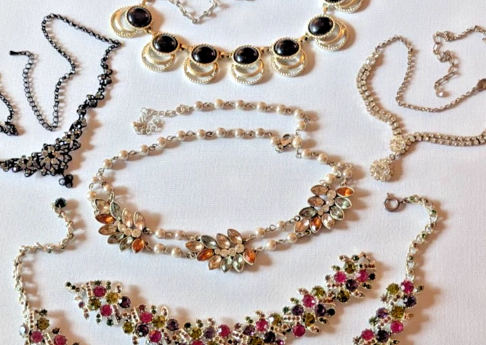 Лот винтажный 4 ожерелье (колье/длина воротника) + 1 2 шт набор на запчасти/ремонт - Изображение 3 из 4