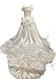 Wedding Gown/Dress Vintage Brand Tag Removed Cathedral Train Basque Waist LOOKER