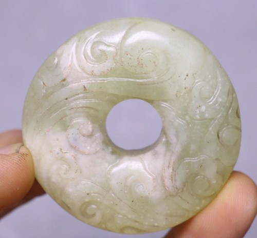 4.5cm Old Hongshan Culture Hetian Jade Carving Xiangyun pattern Amulet Pendant - Picture 6 of 6