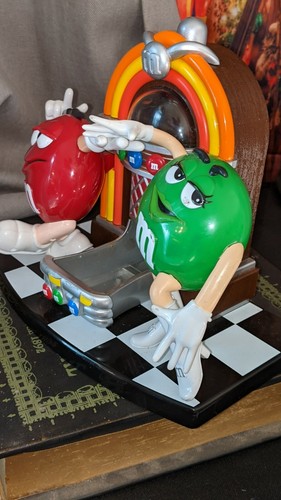 MM M&M's Rock and Roll Jukebox Candy Dispenser Red & Green - Bild 3 von 5