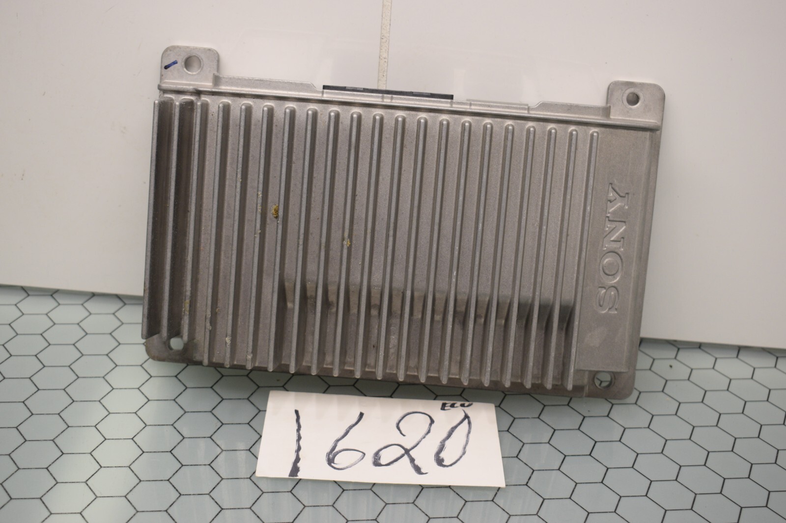 10 11 12  Ford Fusion Radio Stereo Audio Amplifier Ecu-1620
