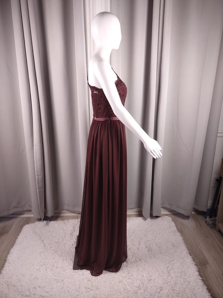 Vestido de renda David’s Bridal Bridesmaid, 26 polegadas fenda na coxa. Cor vinho tamanho 6 - Imagem 4 de 4