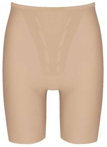 Shop Triumph True Shape Sensation Maxi modeling underwear on Shop Triumph True Shape Sensation Maxi modeling underwear on