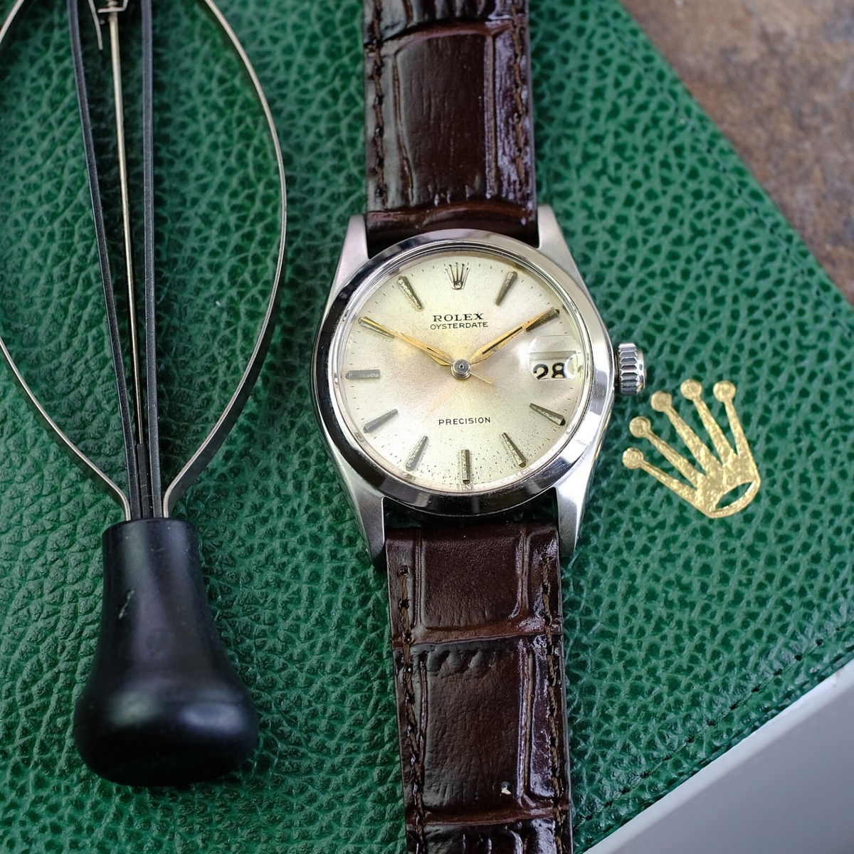 Rolex Oyster Date 6466 Silver Dial 31mm Steel Smooth Bezel Rolex Oyster Date 6466 Silver Dial 31mm Steel Smooth Bezel