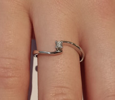 Anello solitario Recarlo in oro bianco 18 ct 750 e diamante 0,05 ct