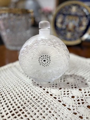 SELTENER ART DECO PARFÜMFLAKON SIGNIERT R. LALIQUE FRANCE - SATINIERTER KRISTALL