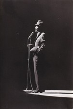 Sammy Davis Jr. ORIGINAL PHOTOGRAPH OF SAMMY DAVIS JR PERFORMING ONSTAGE #161312
