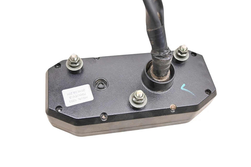 16 Cub Cadet Challenger 700 Speedometer Dash Foto 3 de 4